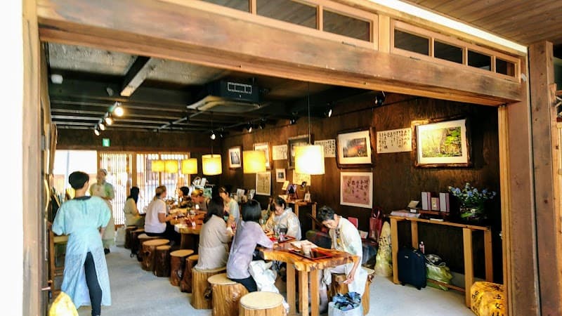 Koma Gallery Cafe